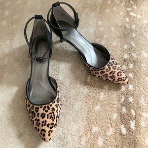 Tahari kitten heel